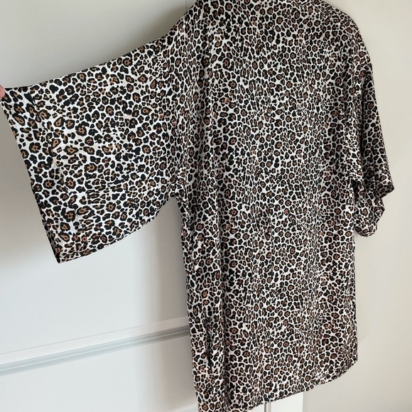 Victoria’s Secret Robe - Picture 3 of 4